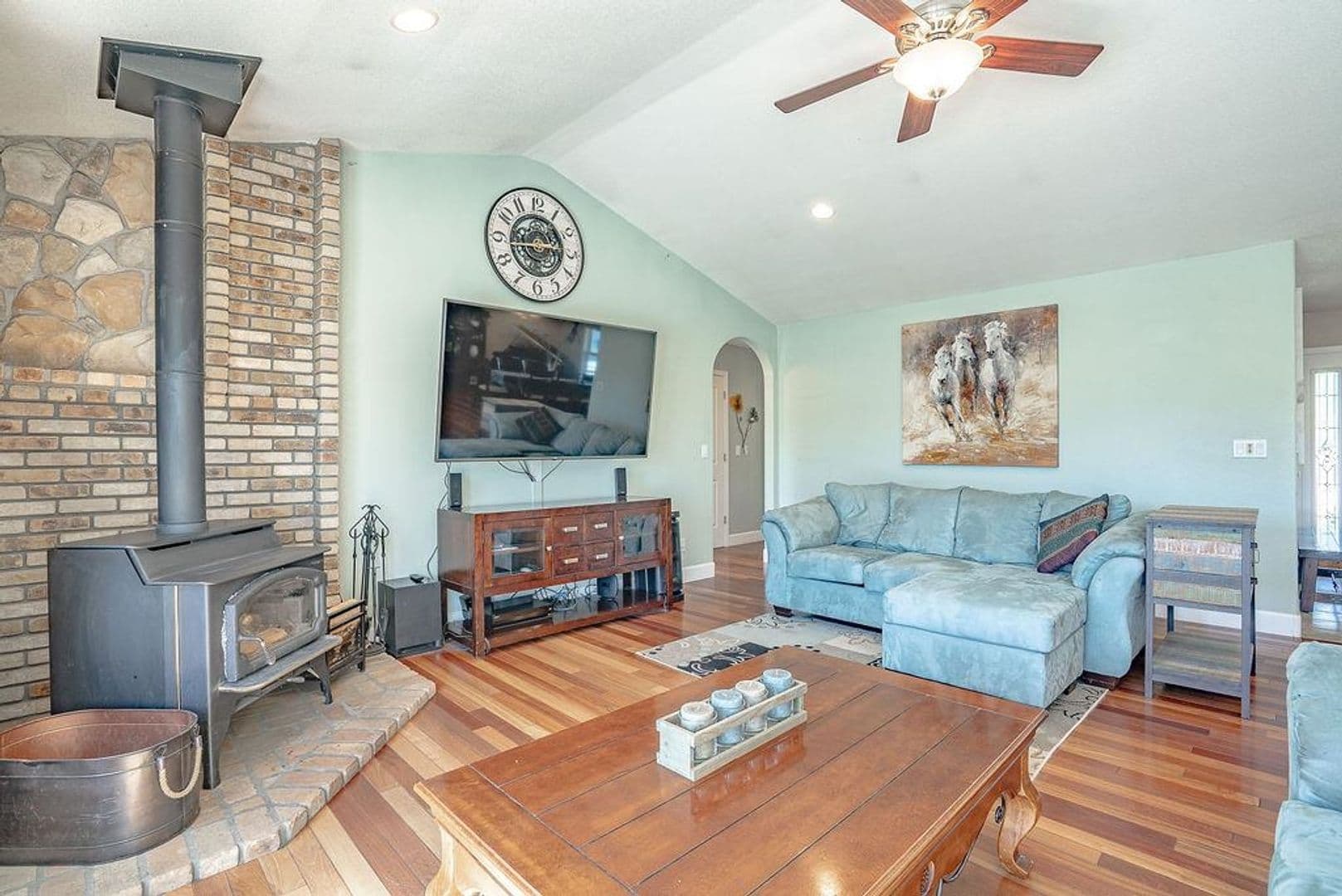 Susanville House: 705-115 KennethLane