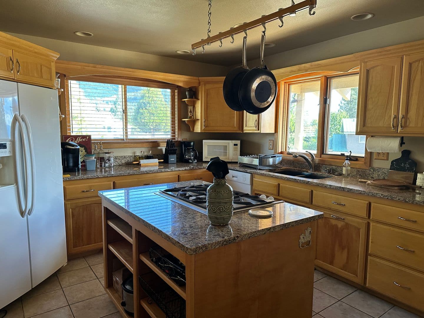 Lake Almanor House: 3350 Cedar Lane