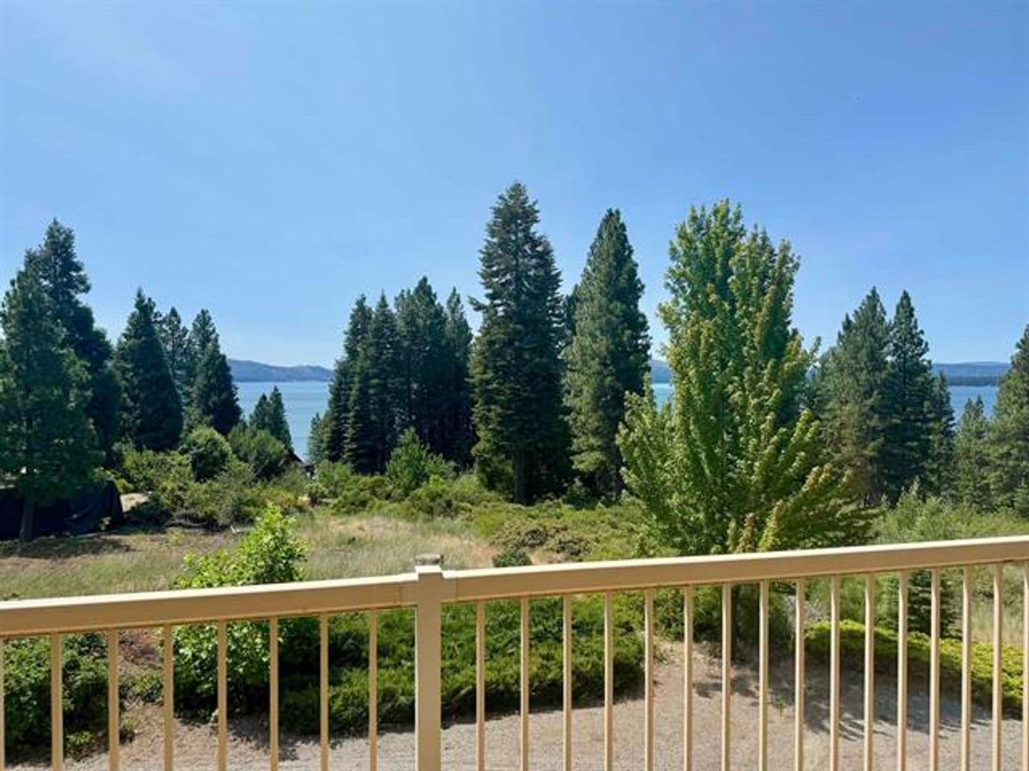 Lake Almanor House: 3350 Cedar Lane
