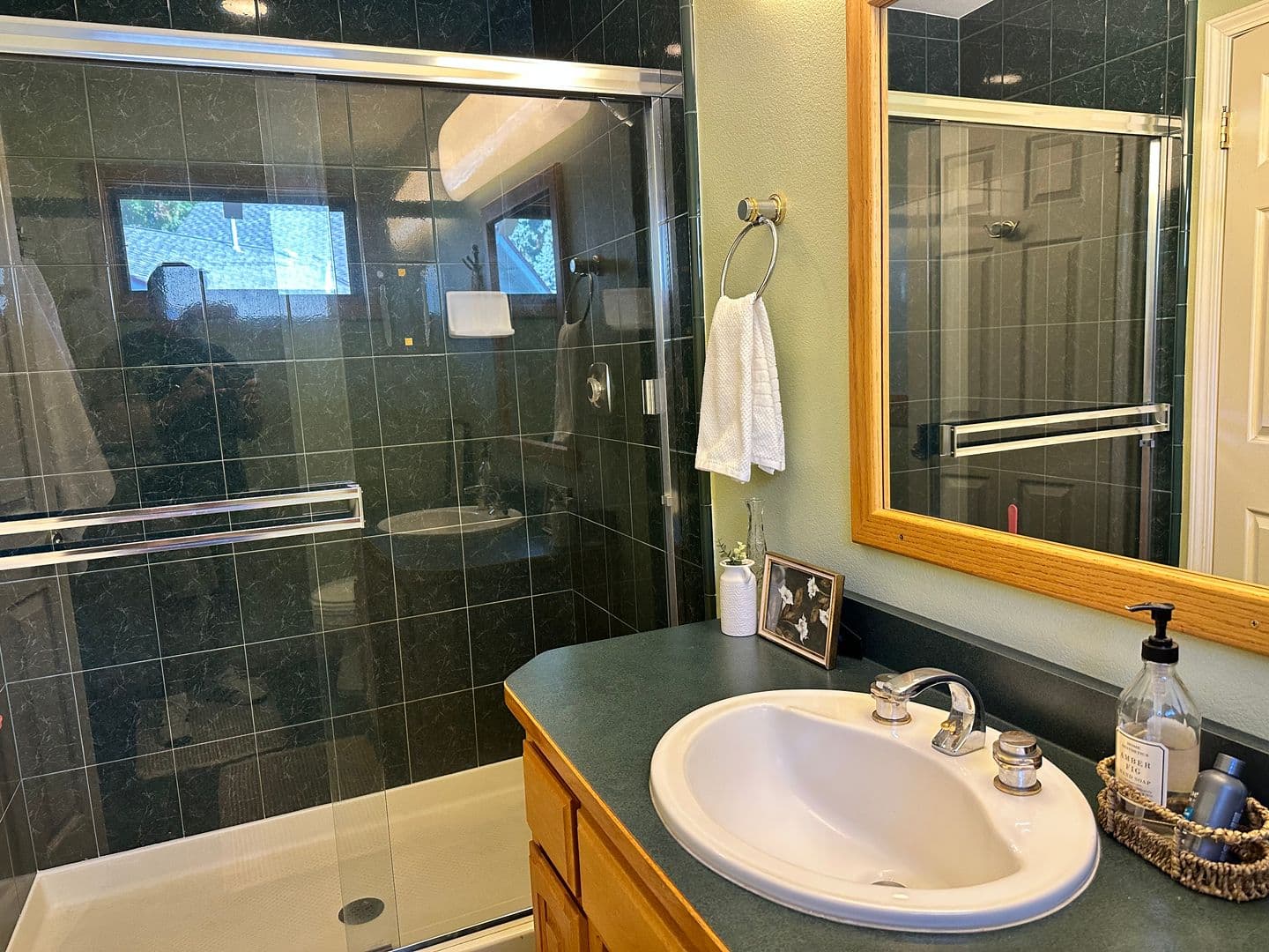 Lake Almanor House: 3350 Cedar Lane