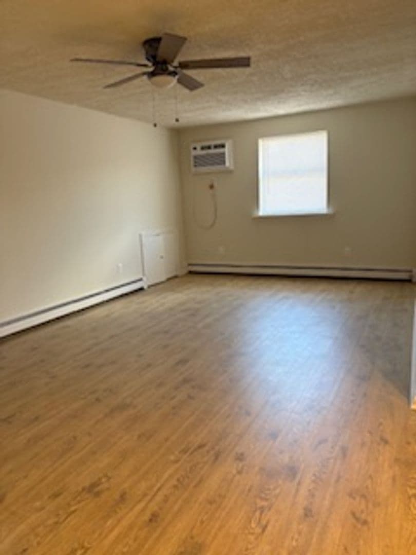 Spring City Apartment: 06 Riverside Drive
