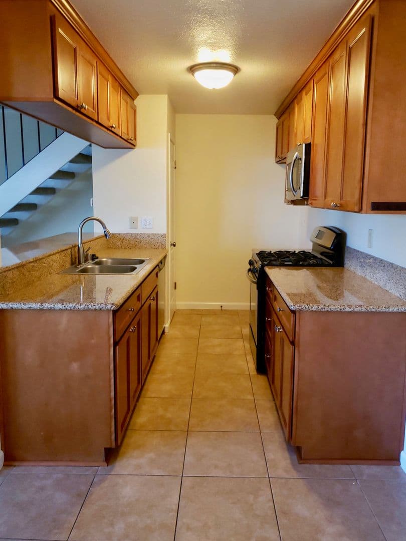 Auburn House: 3673 Park Drive