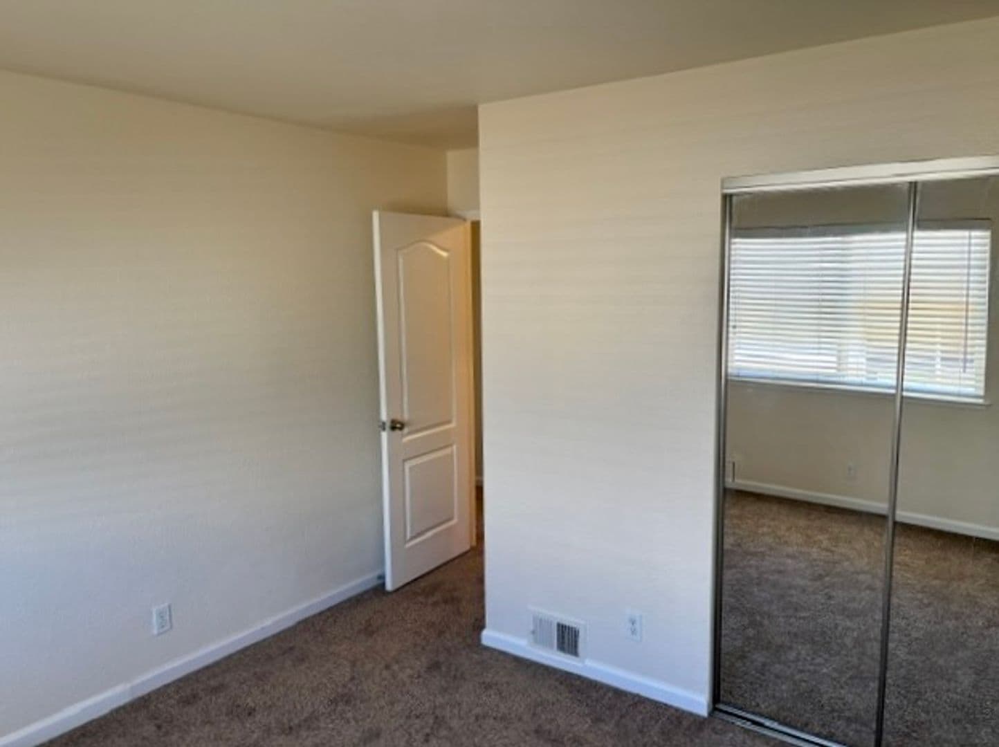 Auburn House: 3673 Park Drive