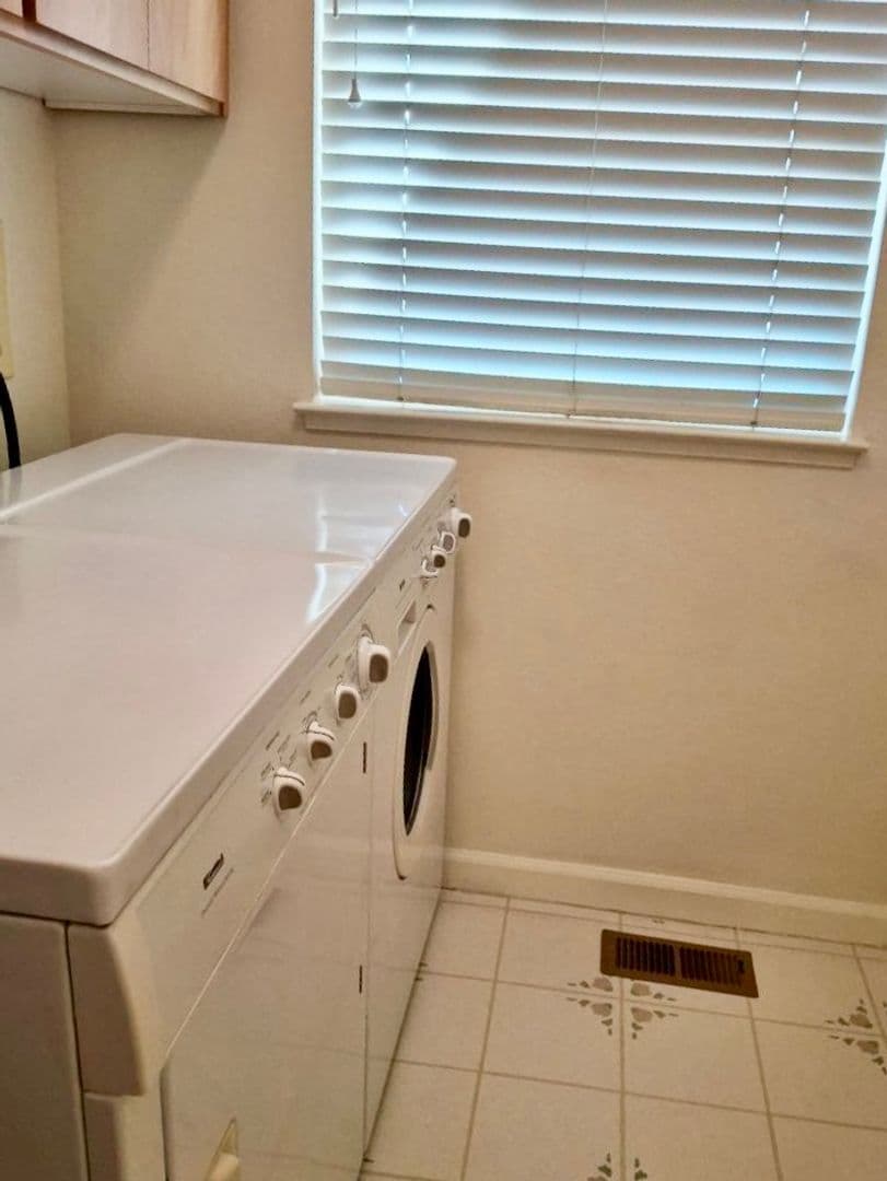 Auburn Apartment: 110 Dorer Drive
