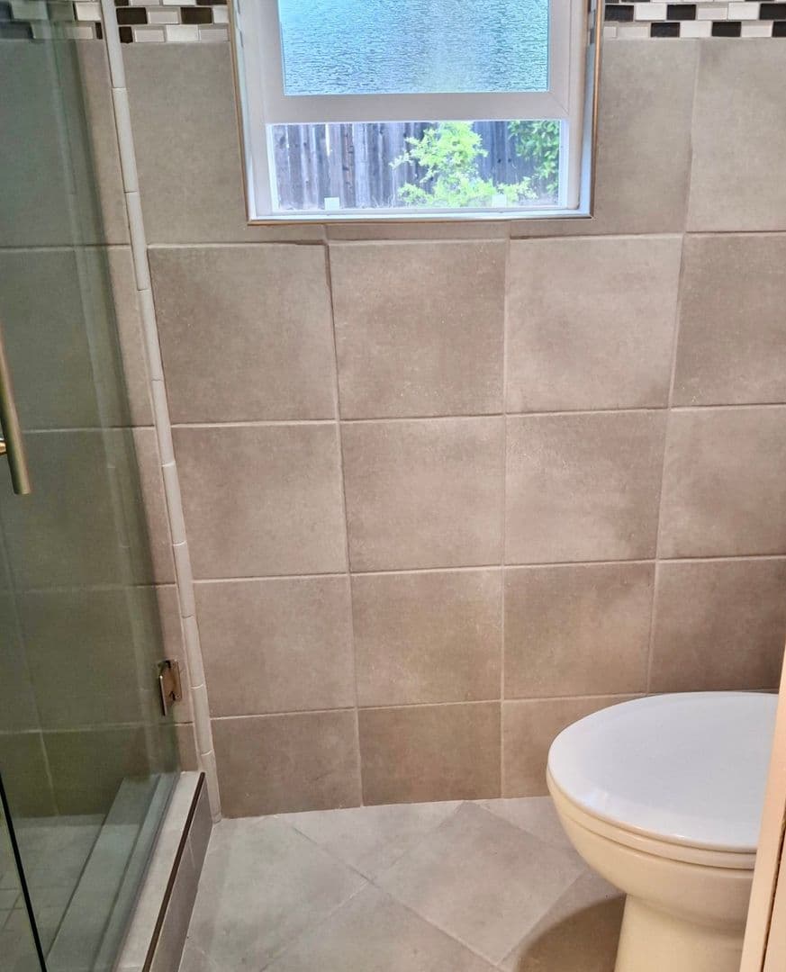 Auburn House: 12155 Norman Lane