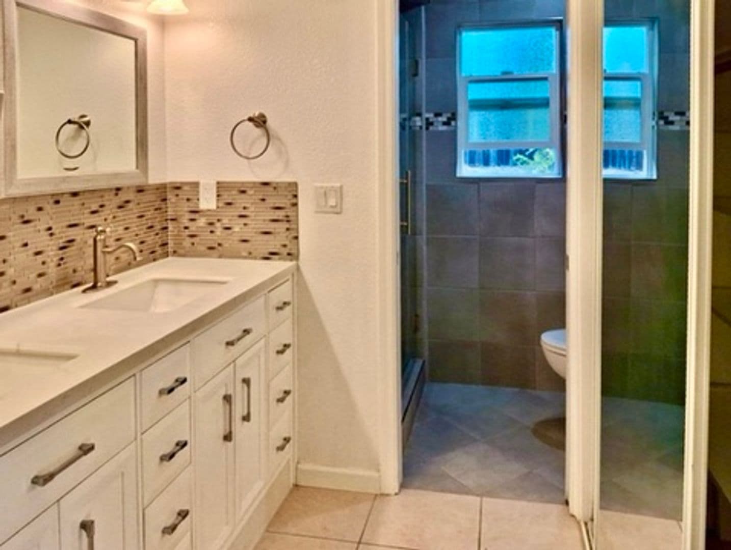 Auburn House: 12155 Norman Lane