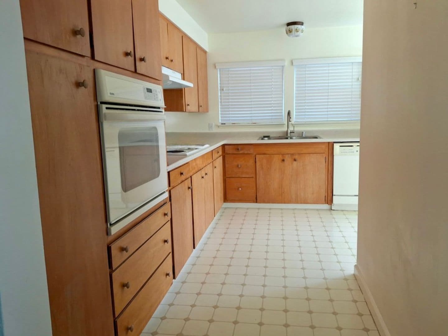 Auburn Apartment: 110 Dorer Drive