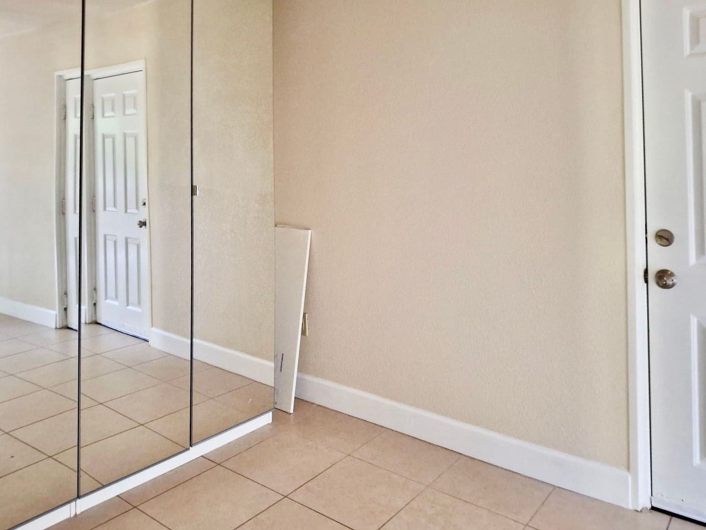 Auburn House: 12155 Norman Lane