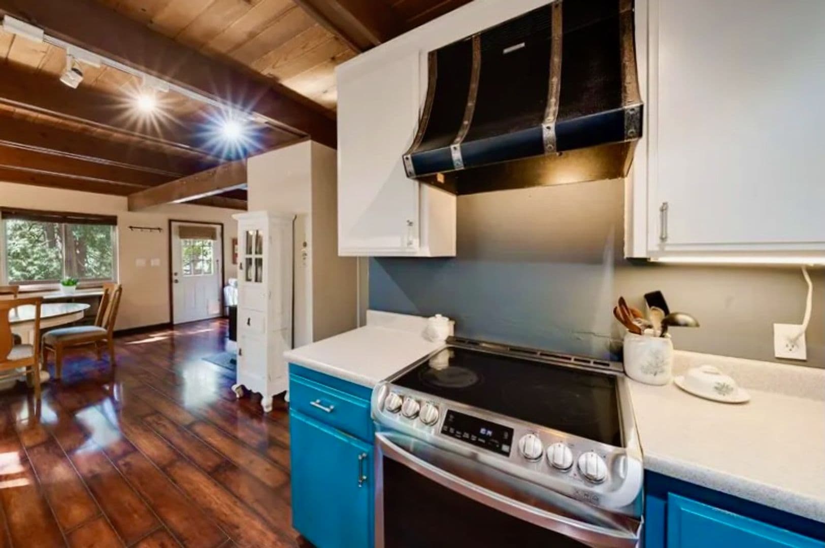 Alta House: 34735 E Towle Road
