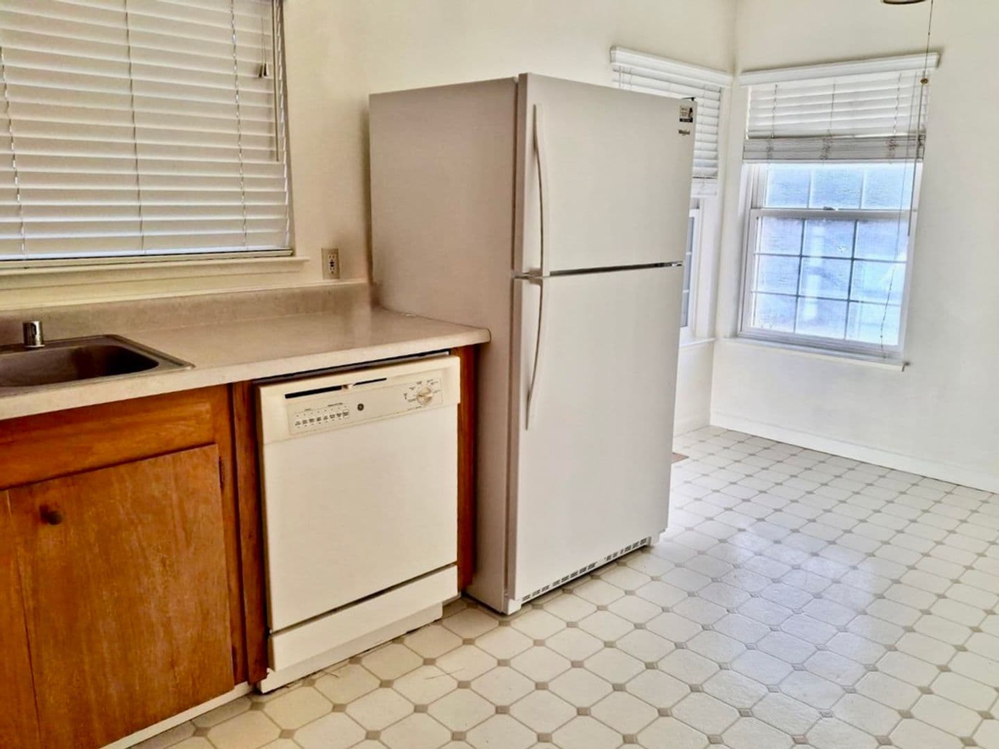 Auburn Apartment: 110 Dorer Drive