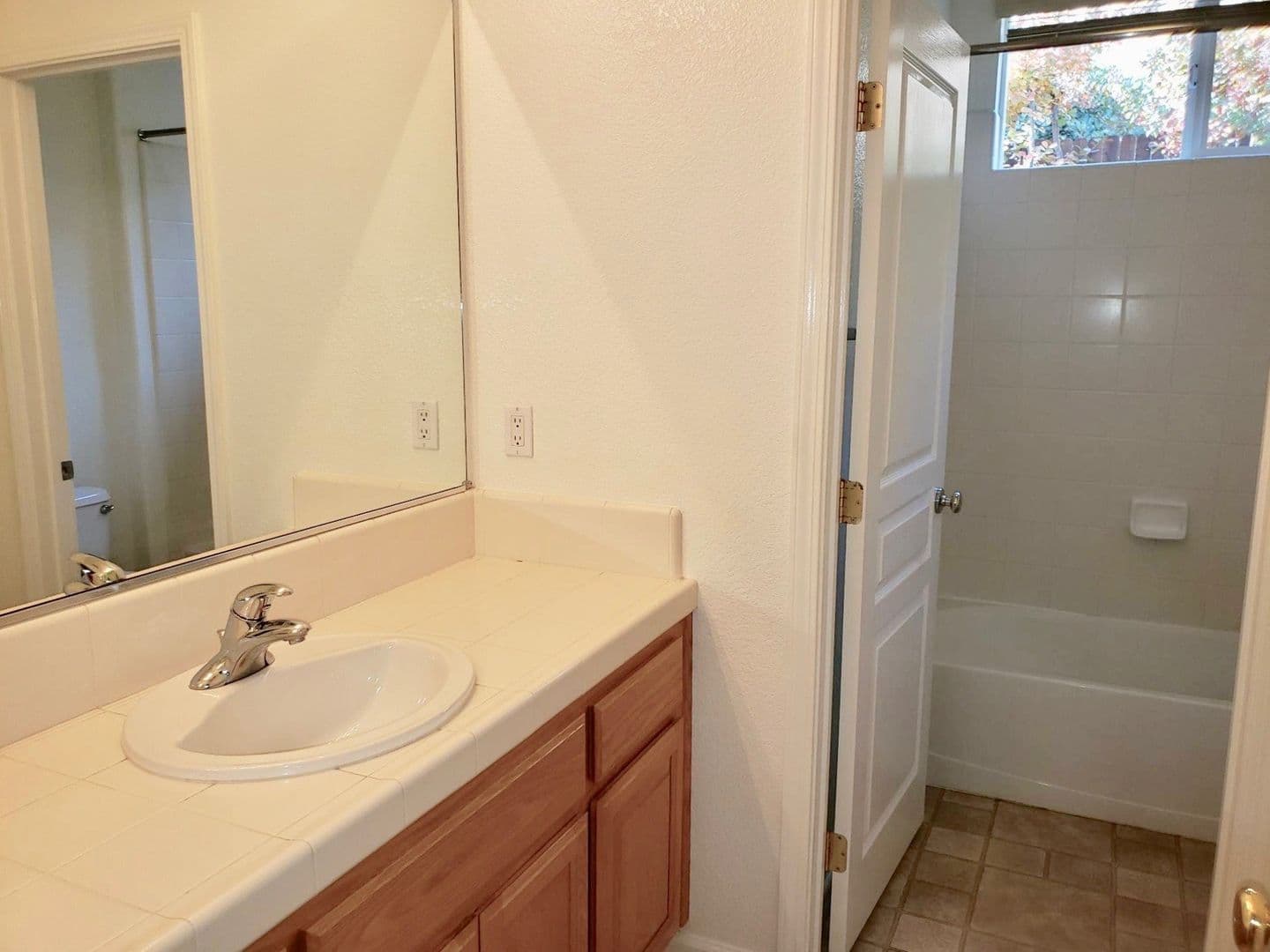 Auburn House: 11130 Montana Drive