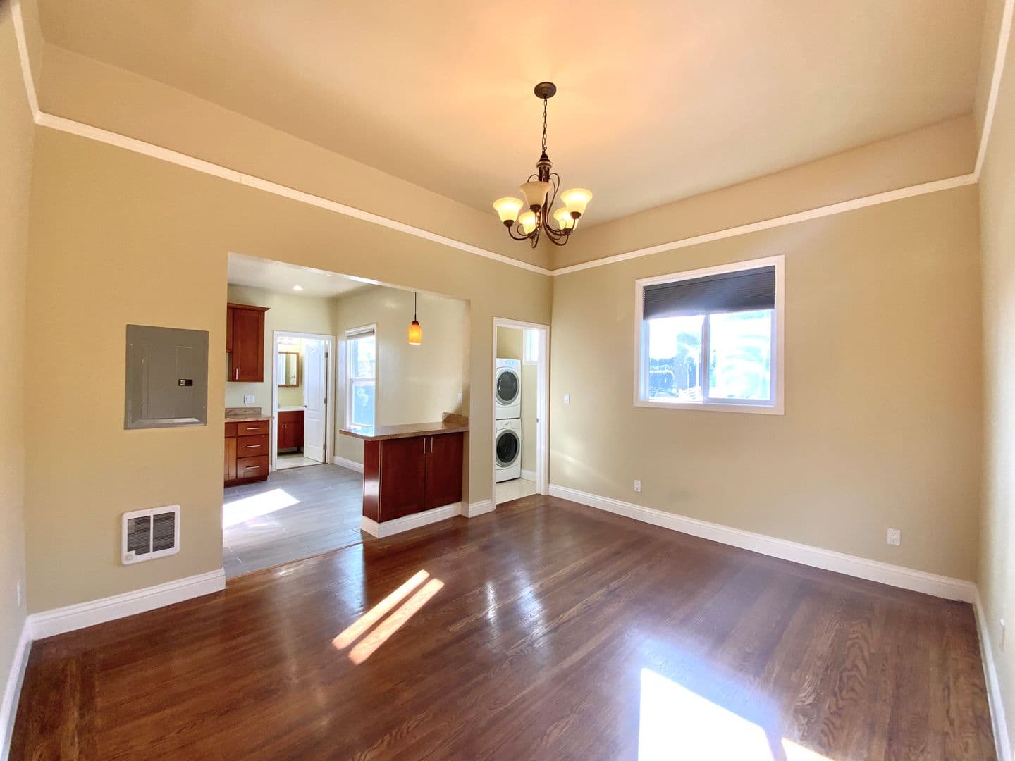 San Francisco Apartment: 923 Capp St.