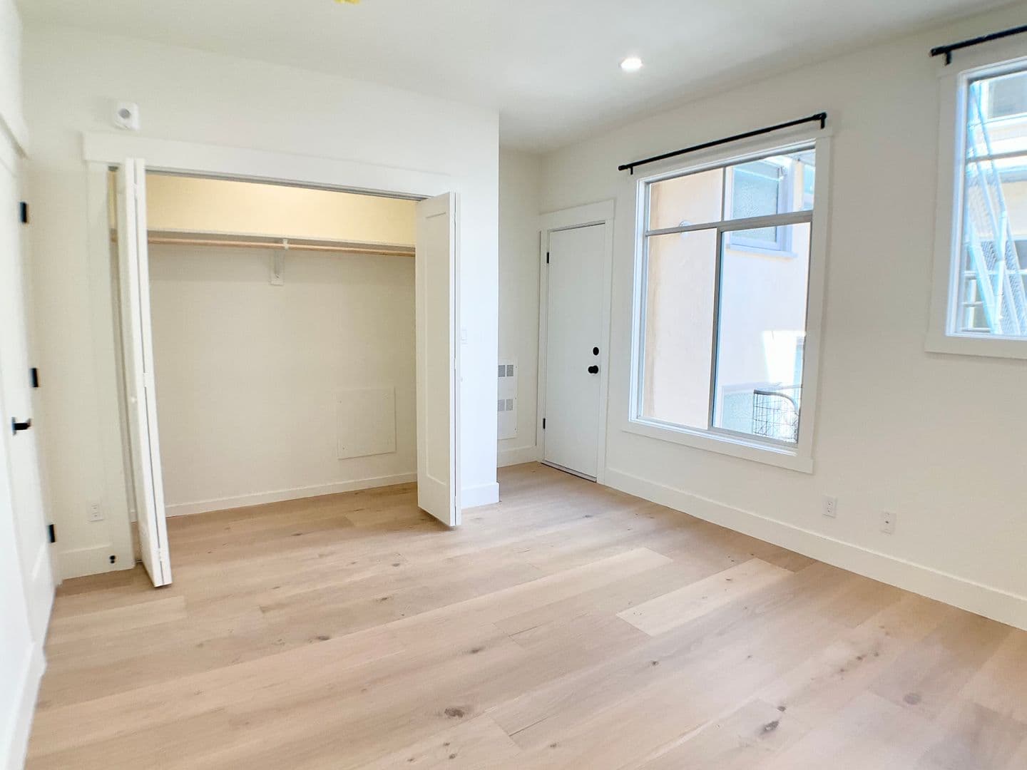 San Francisco Apartment: 1601 Beach St. - #201