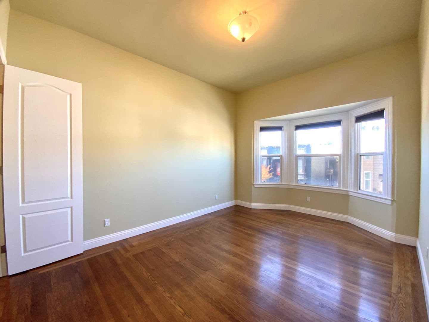 San Francisco Apartment: 923 Capp St.