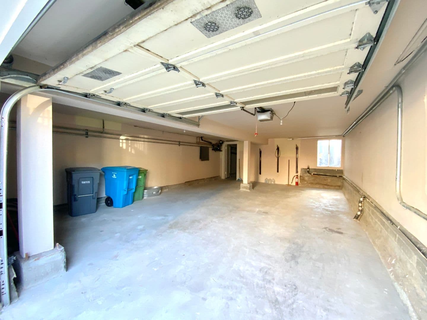 San Francisco Apartment: 923 Capp St.