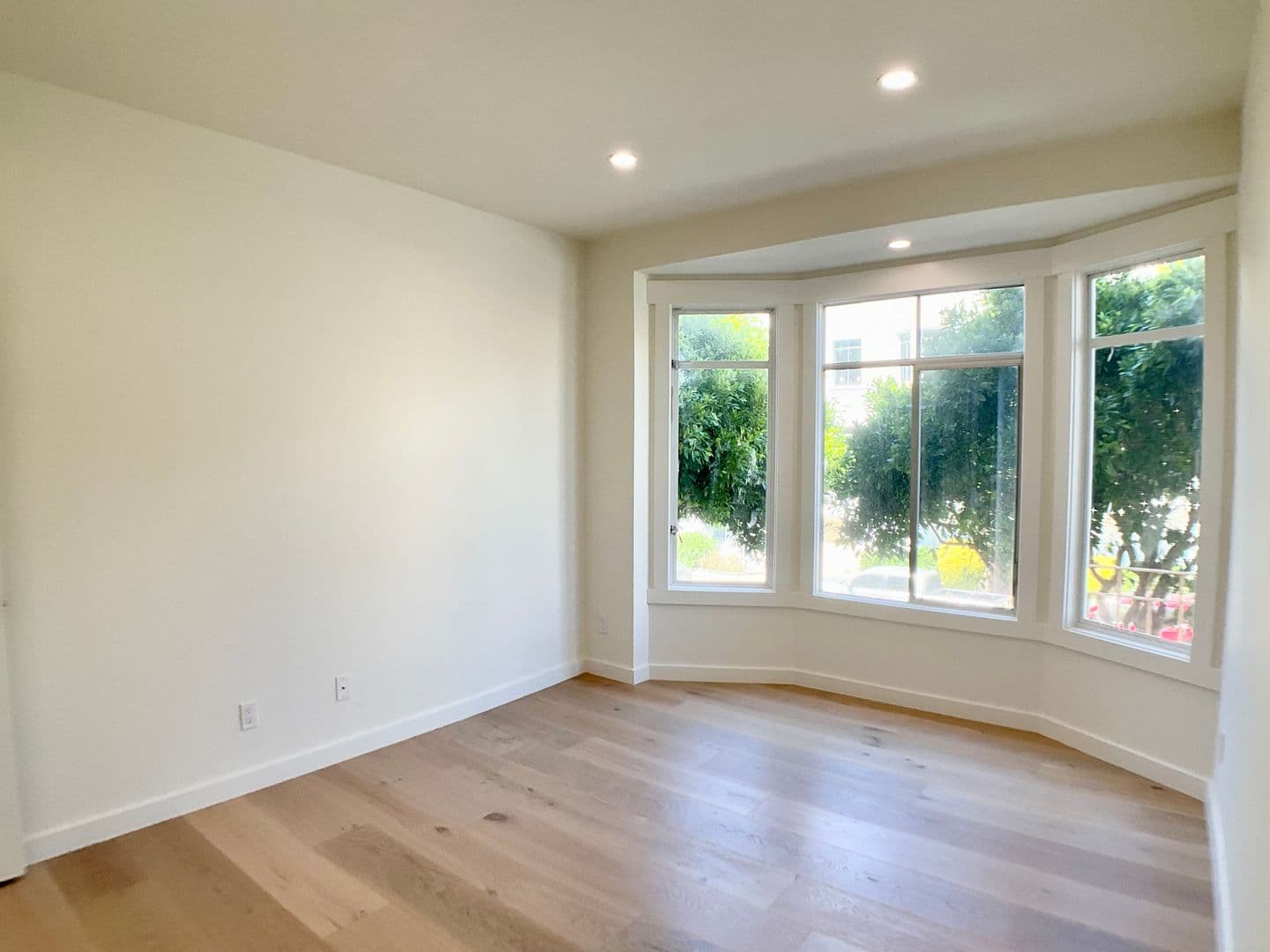 San Francisco Apartment: 1601 Beach St. - #103