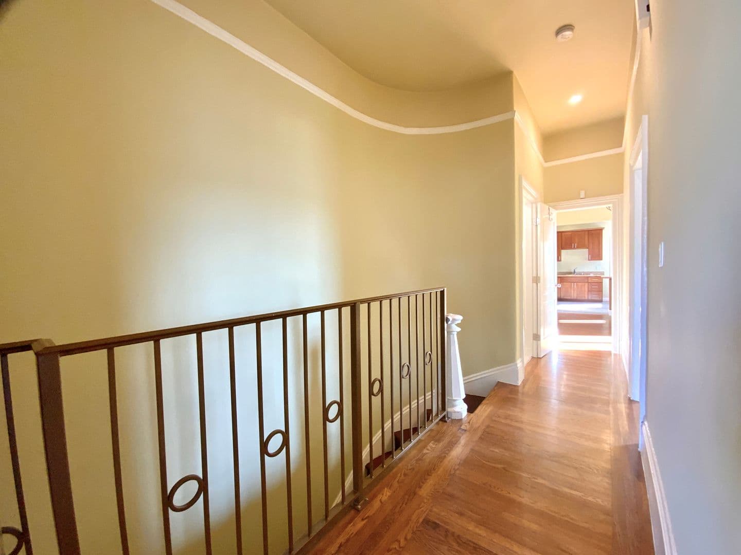 San Francisco Apartment: 923 Capp St.