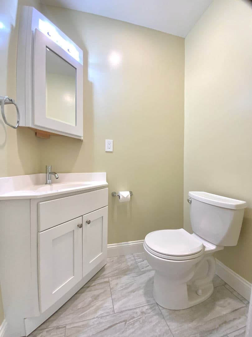 San Francisco Apartment: 923 Capp St.