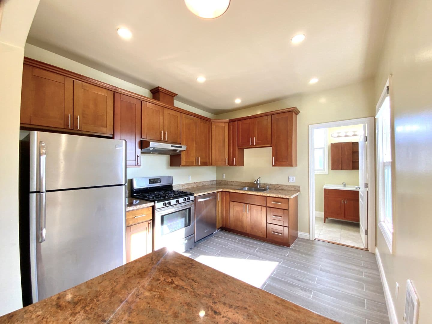 San Francisco Apartment: 923 Capp St.