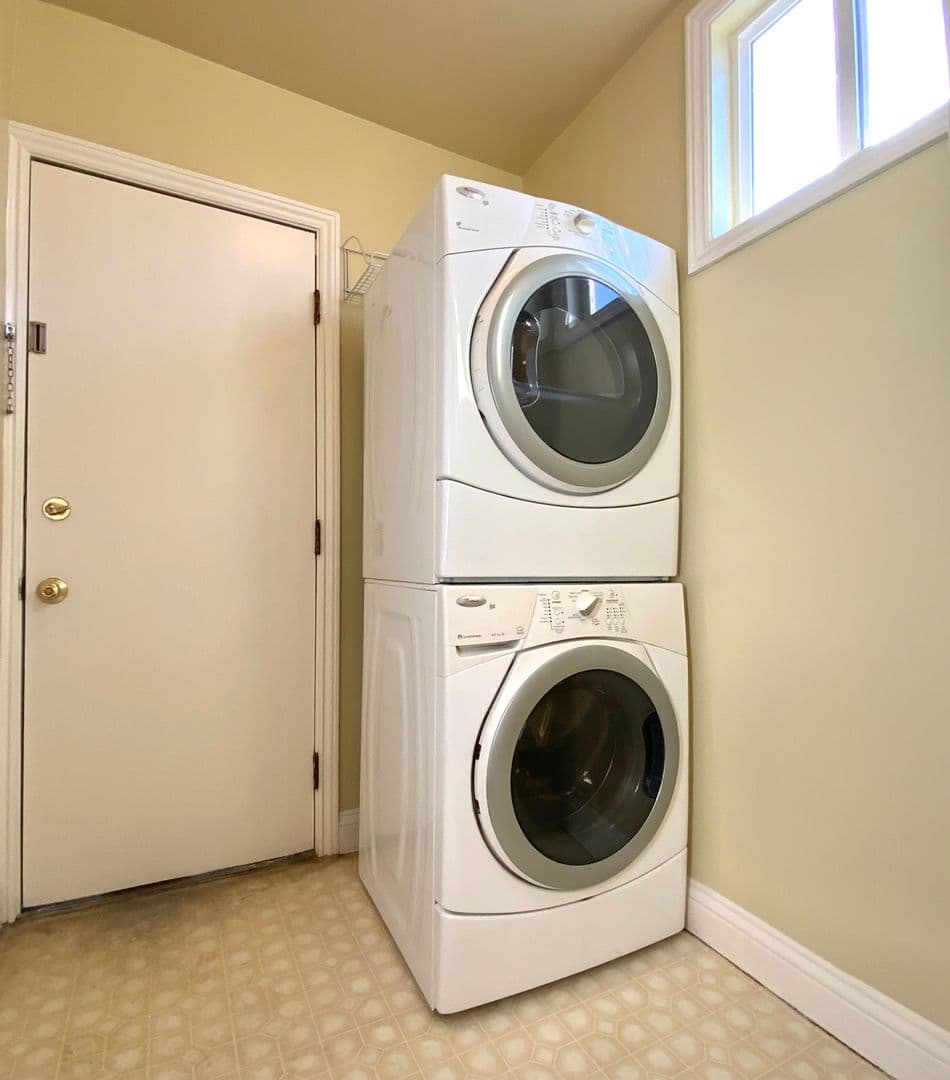 San Francisco Apartment: 923 Capp St.