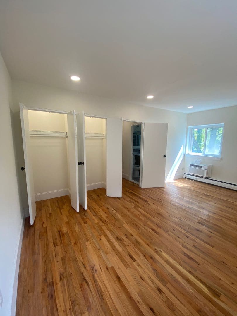South Orange Apartment: 43 Cottage Street