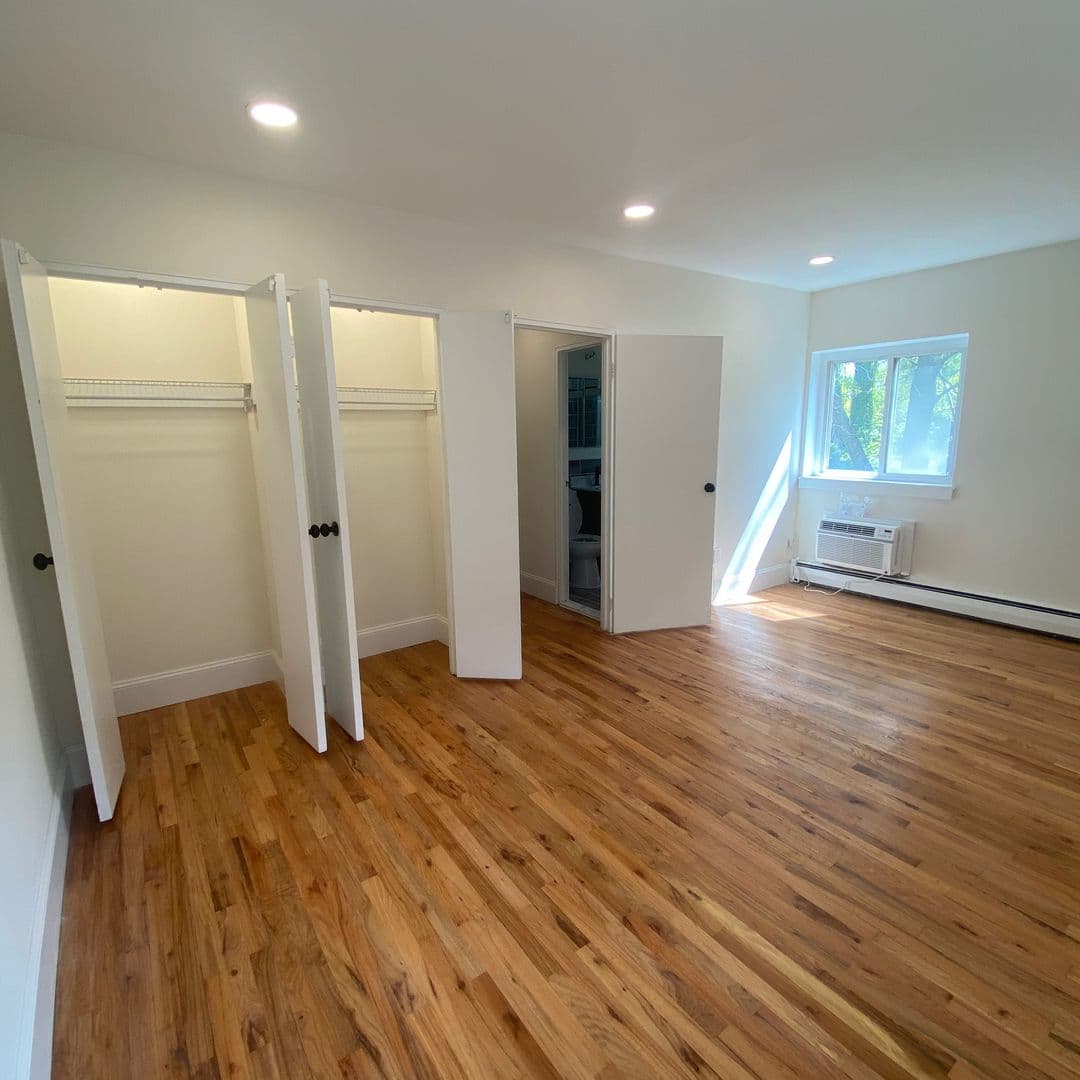 South Orange Apartment: 43 Cottage Street