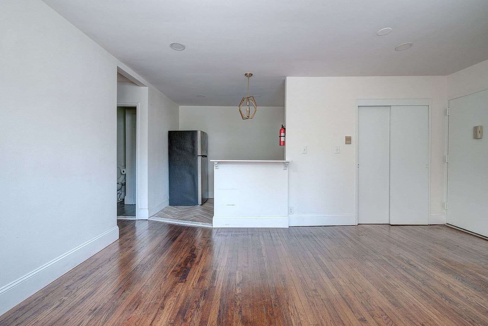South Orange Apartment: 22 Cottage Street
