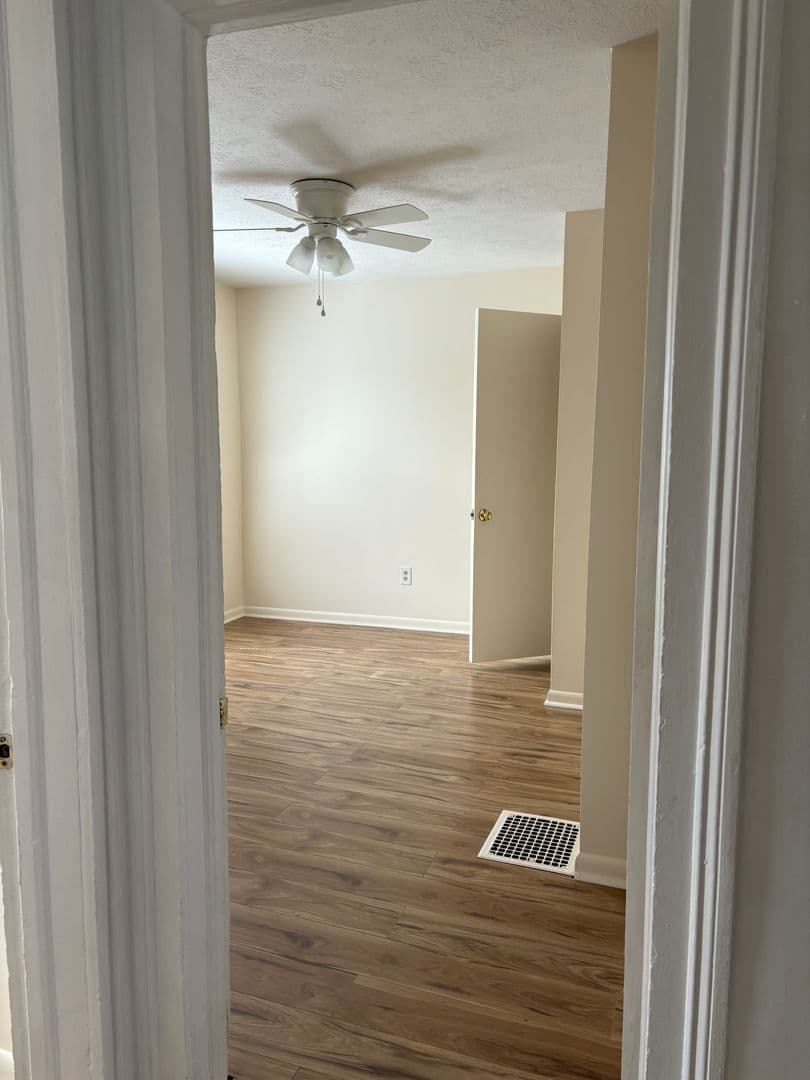staunton Apartment: 814 W Beverley St