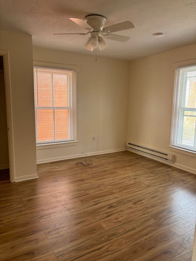 staunton Apartment: 814 W Beverley St