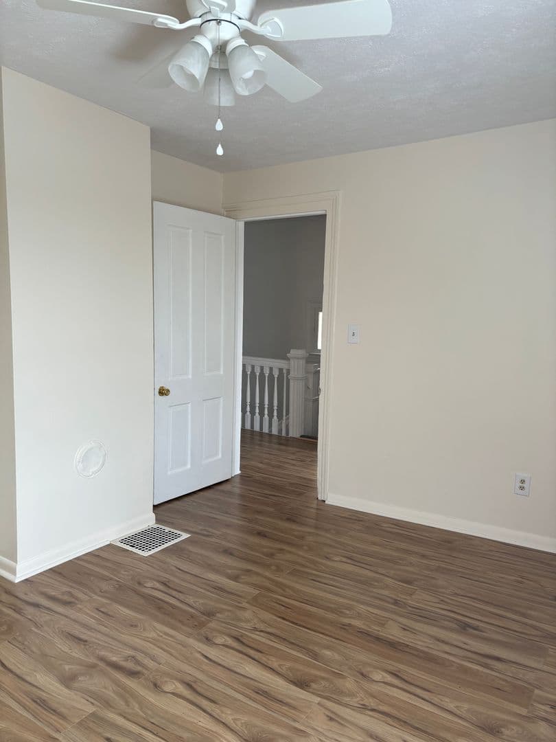 staunton Apartment: 814 W Beverley St