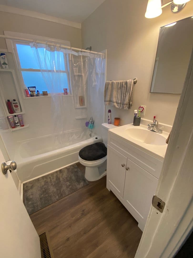 Waynesboro Apartment: 1019 Albemarle Ave
