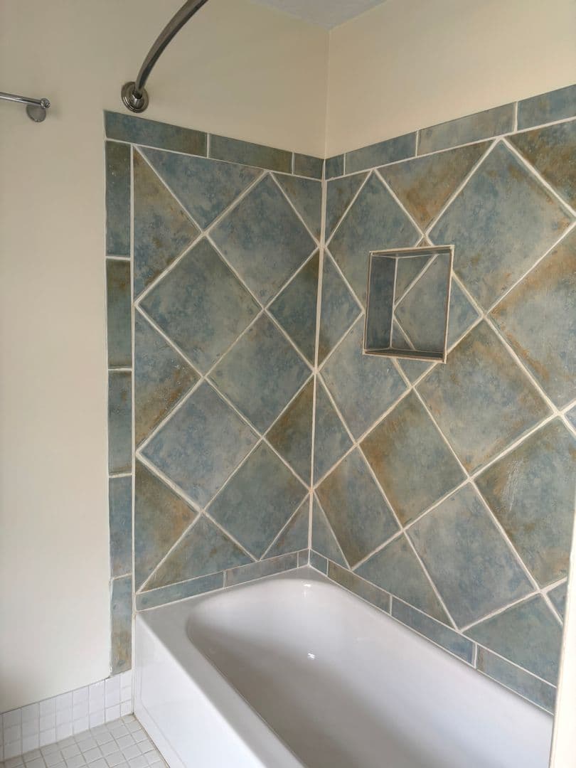staunton Apartment: 814 W Beverley St