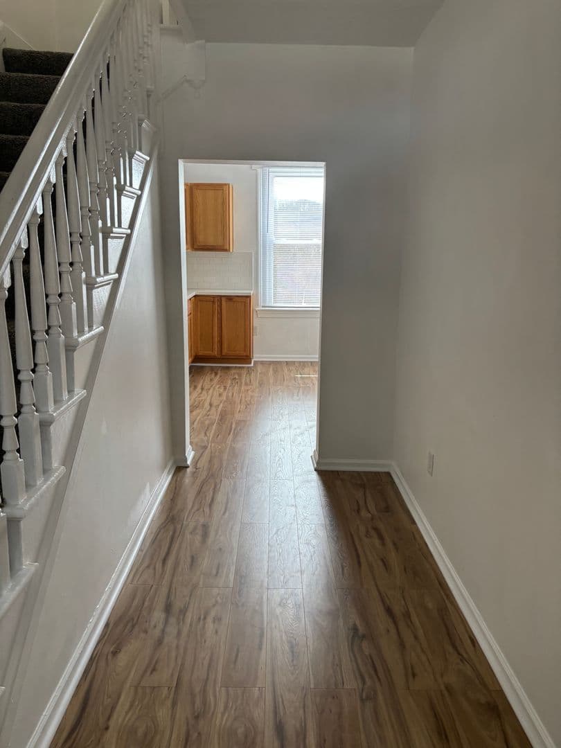 staunton Apartment: 814 W Beverley St