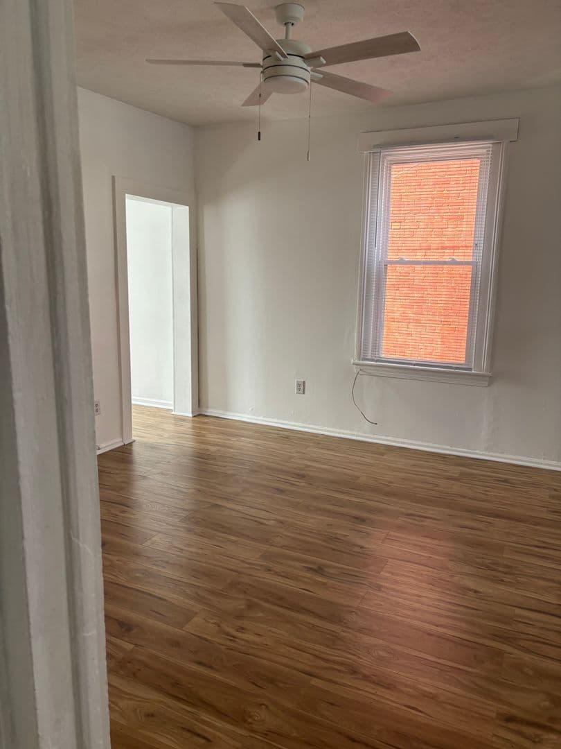staunton Apartment: 814 W Beverley St