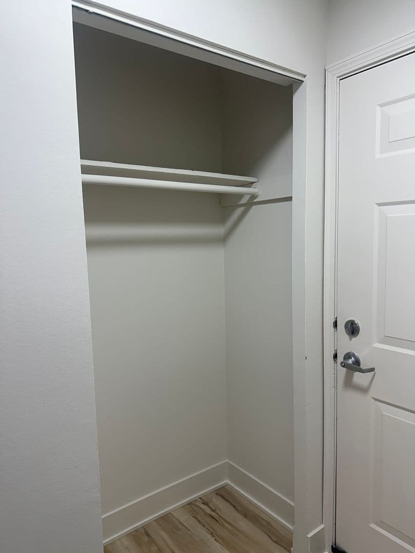Hillside Apartment: 2121 S. Wolf Road