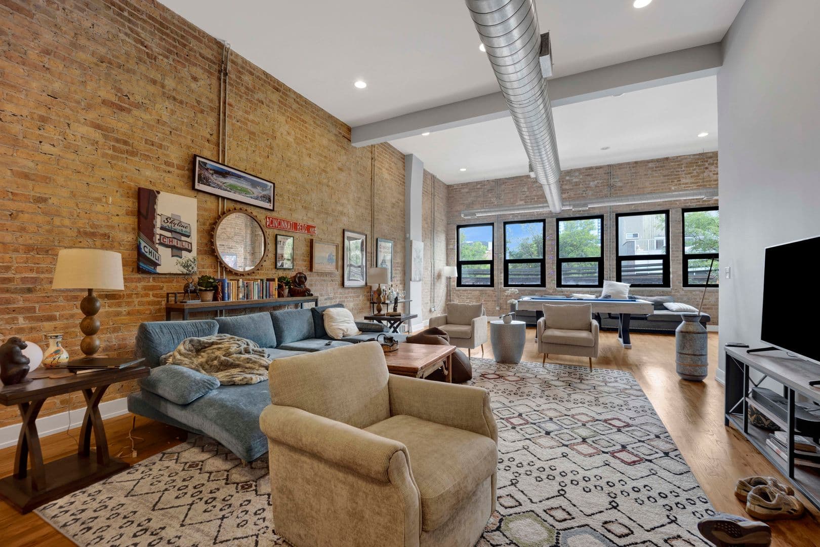 Chicago Apartment: 1015-21 Lake Street
