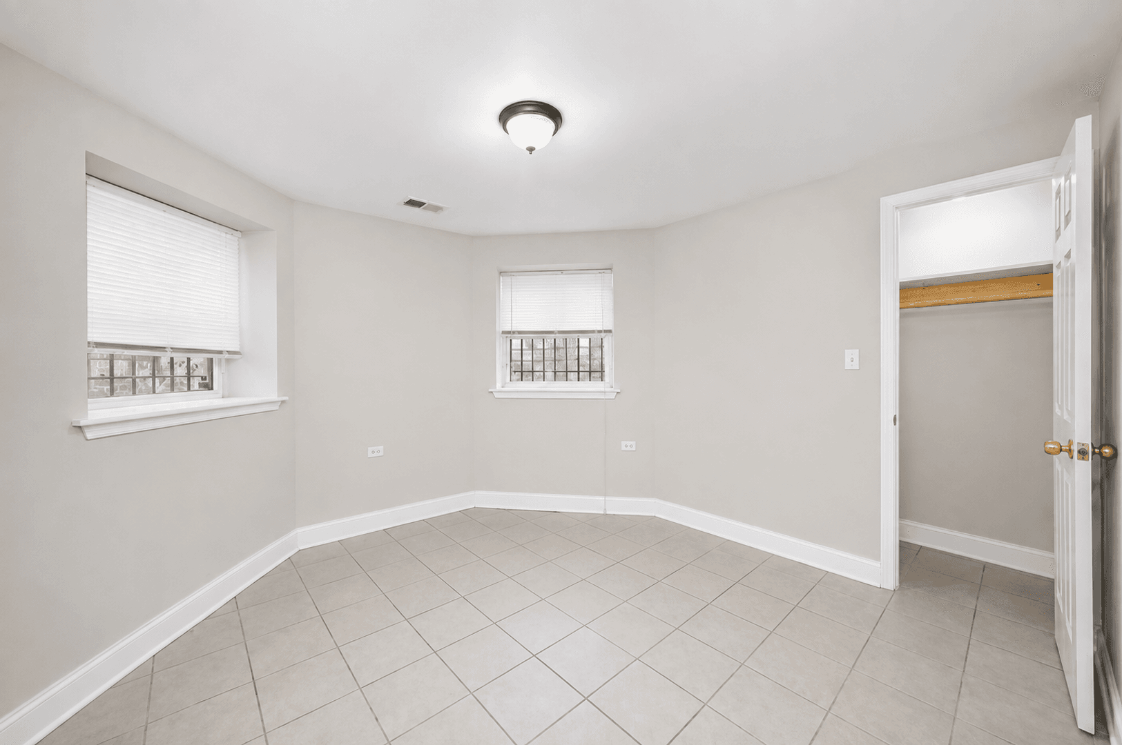 Chicago Apartment: 4934 S. King Drive