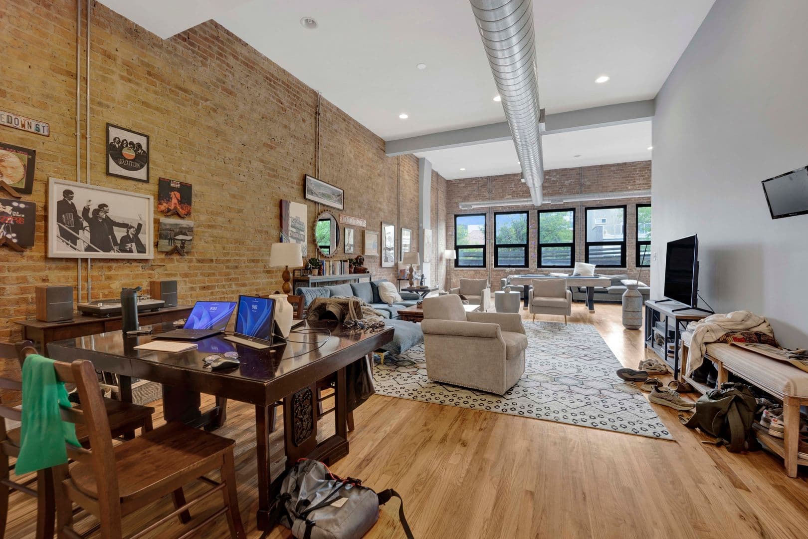 Chicago Apartment: 1015-21 Lake Street