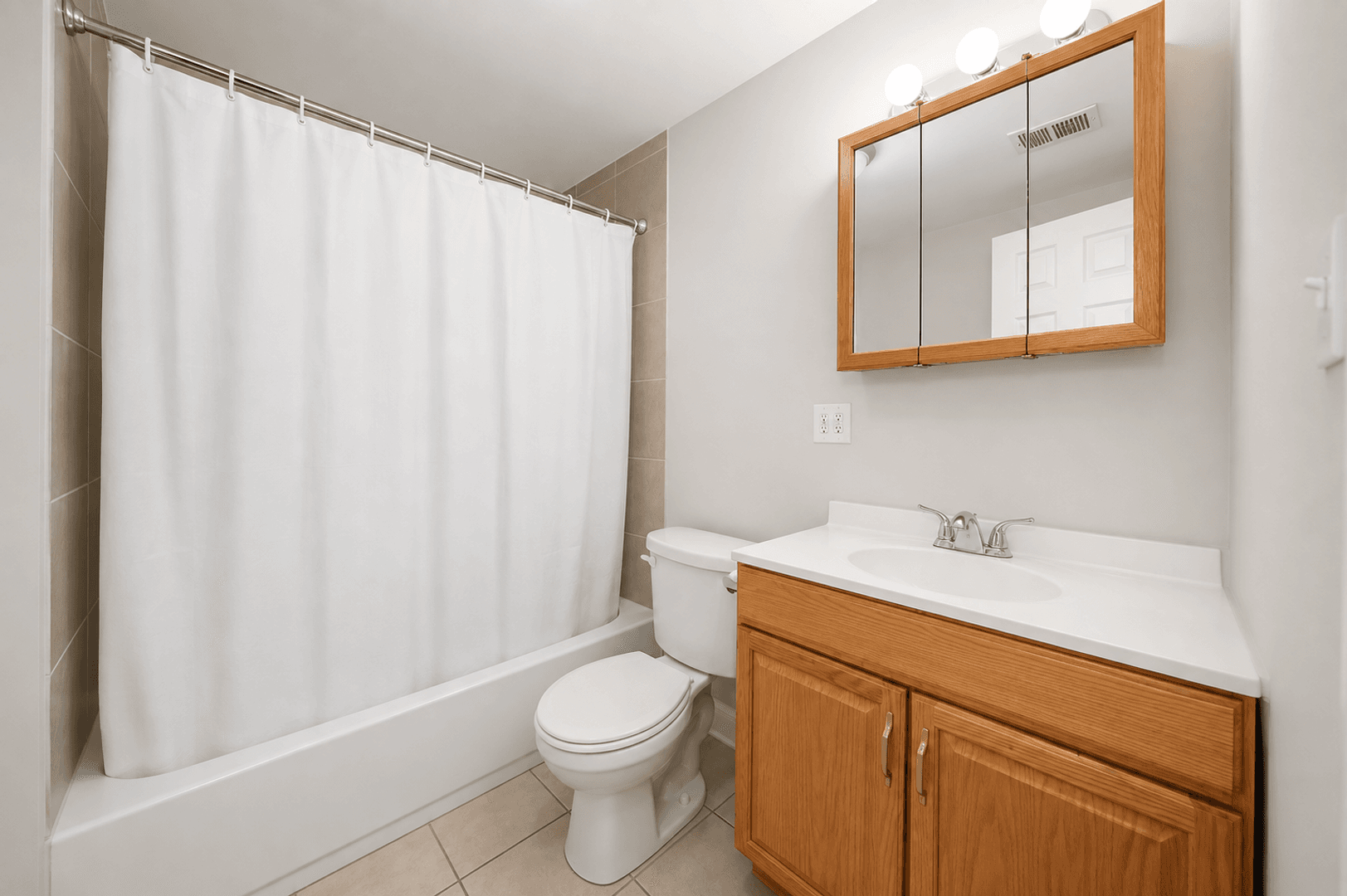 Chicago Apartment: 4934 S. King Drive