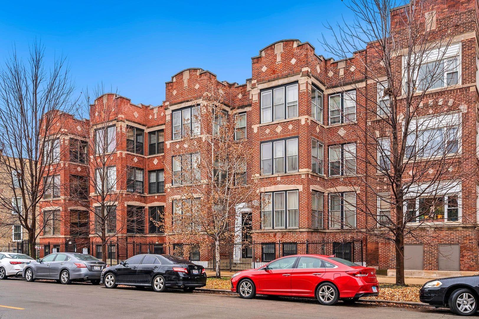 Chicago Apartment: 4851 S. Prairie