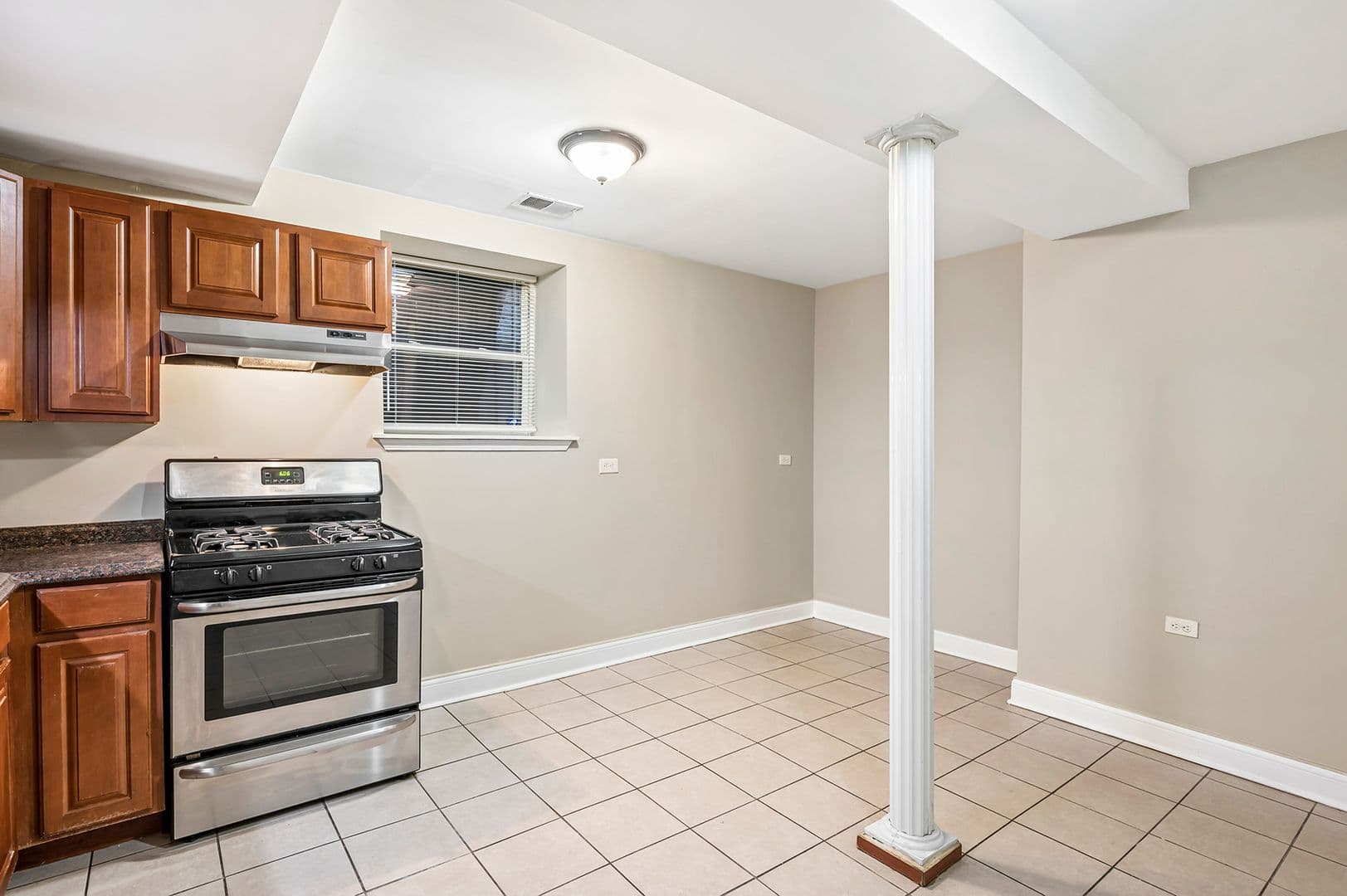 Chicago Apartment: 4851 S. Prairie