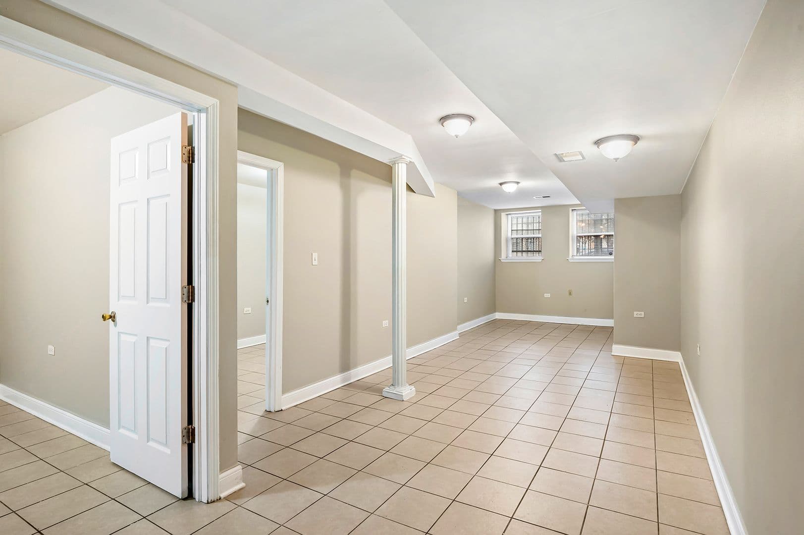 Chicago Apartment: 4851 S. Prairie
