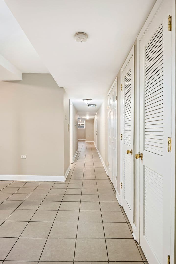 Chicago Apartment: 4851 S. Prairie