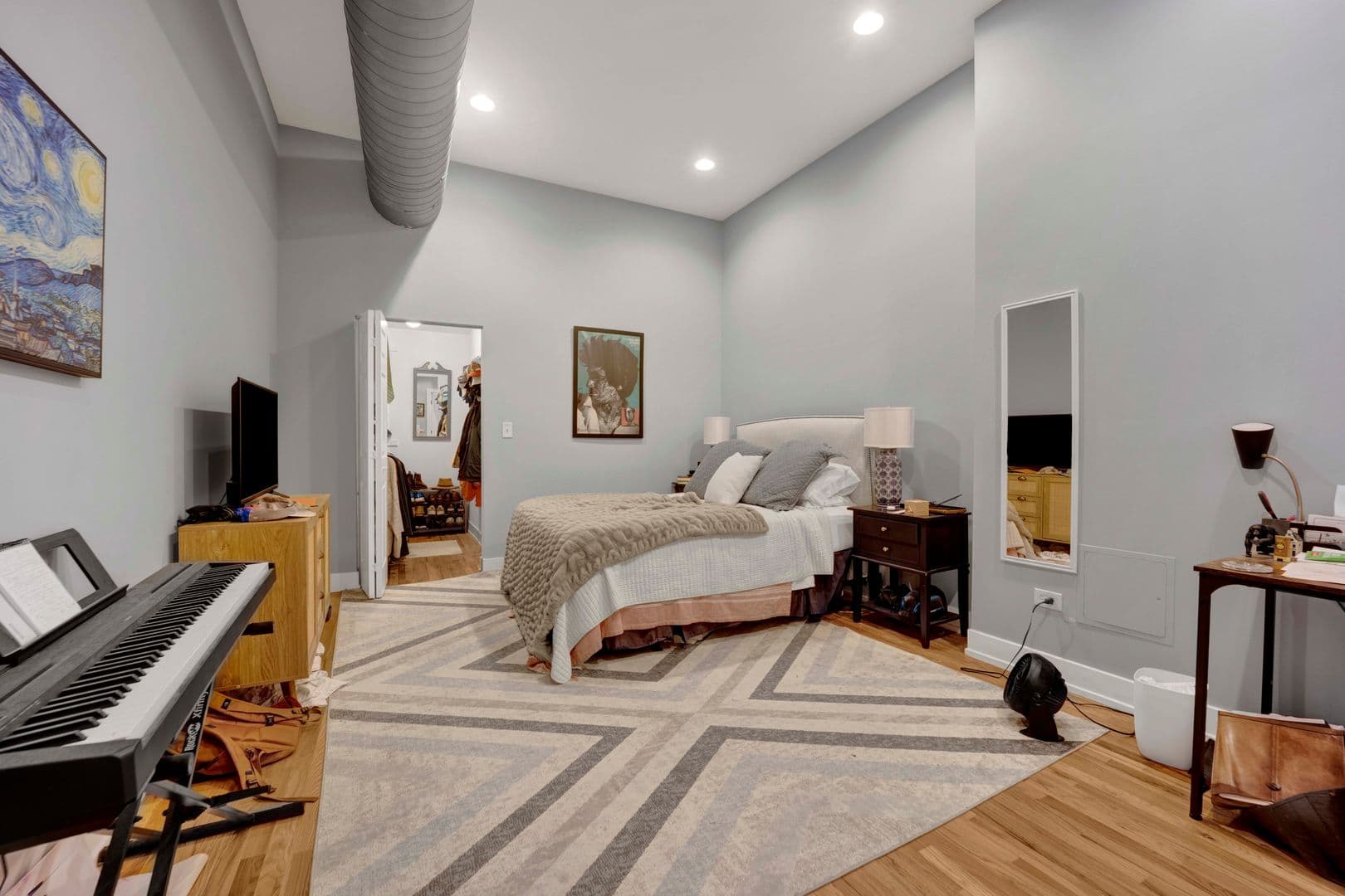 Chicago Apartment: 1015-21 Lake Street