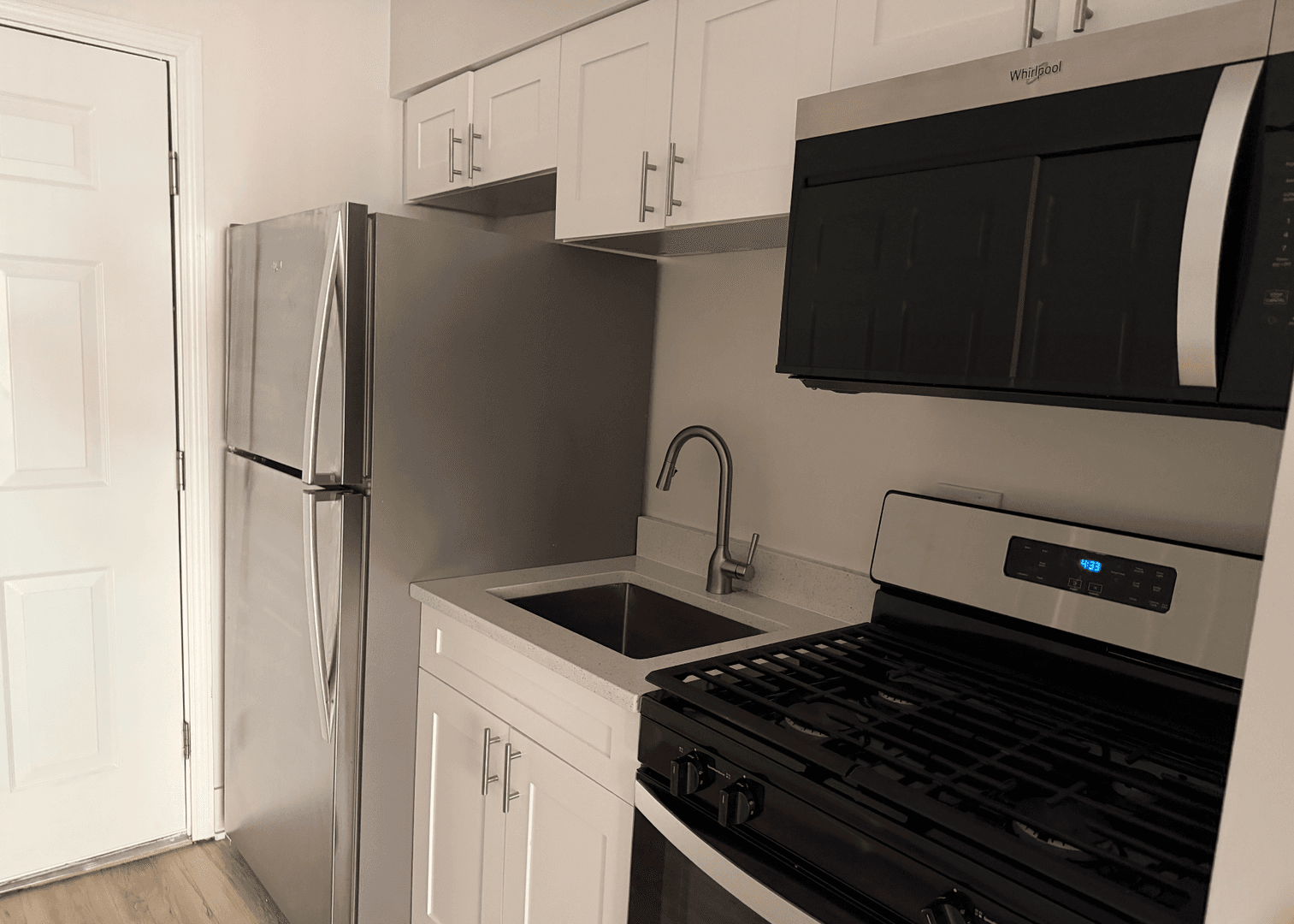 Hillside Apartment: 2121 S. Wolf Road