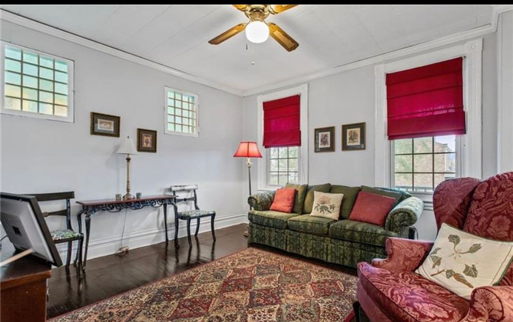 Pittsburgh House: 204 Superior Ave