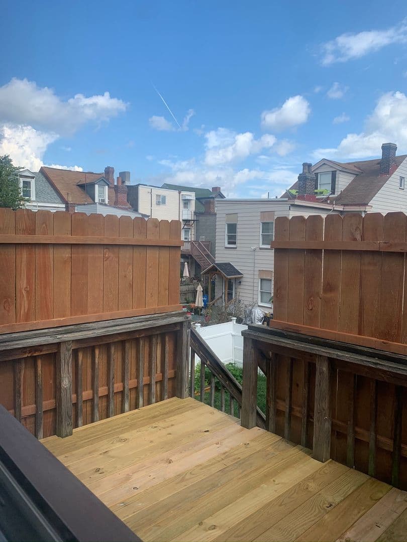 Pittsburgh Apartment: 1511 Hatteras Street