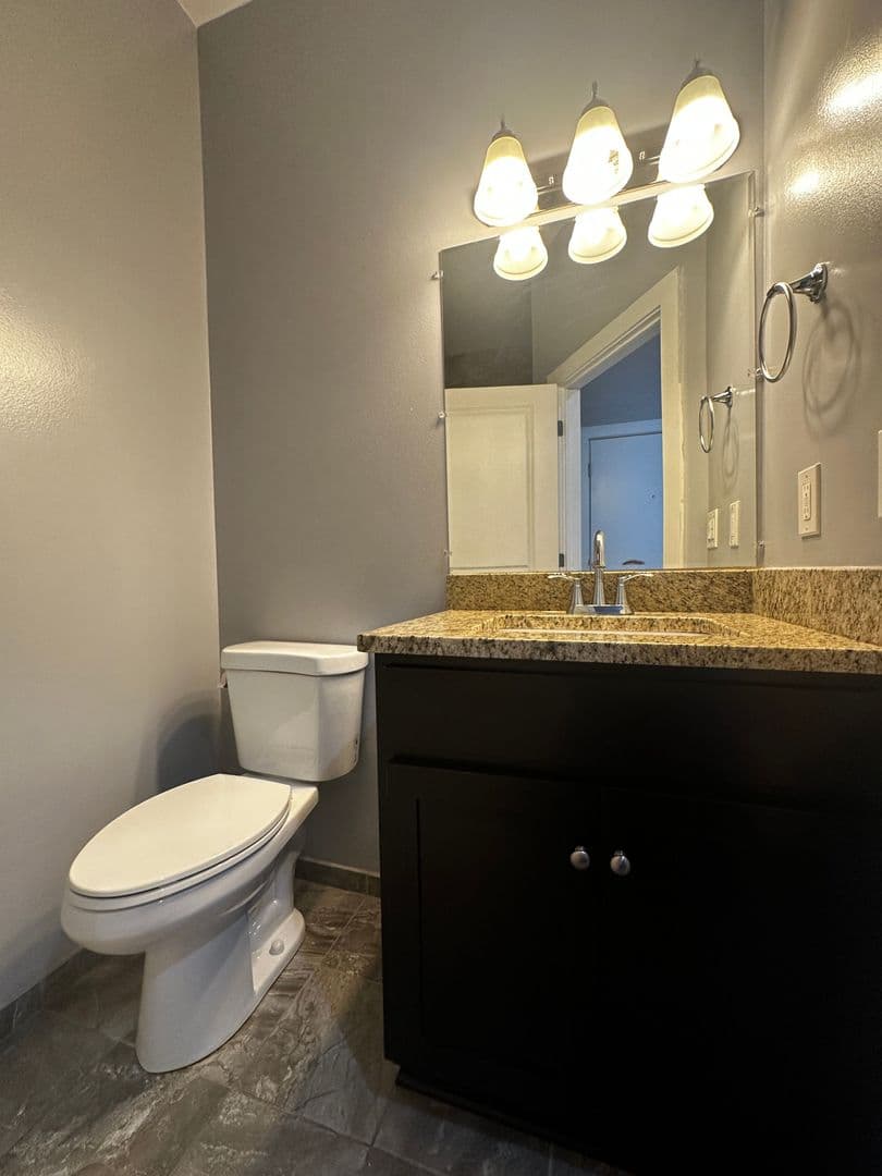Pittsburgh Apartment: 4632 Centre Ave