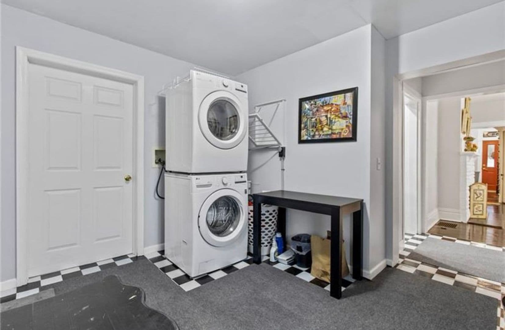 Pittsburgh House: 204 Superior Ave