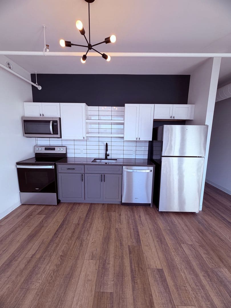 Pittsburgh Apartment: 1709-1715 5th Ave